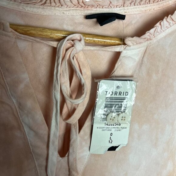 Torrid Women's L Tie Neck Peasant Top Dusty Rose Lightweight Marble Tie Dye New - Picture 3 of 5